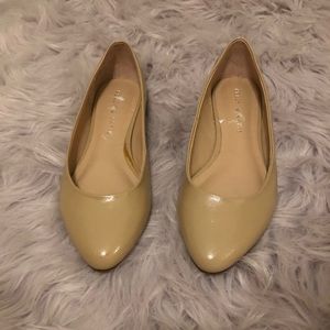 Kelly and Katie Nude Pointed Flats